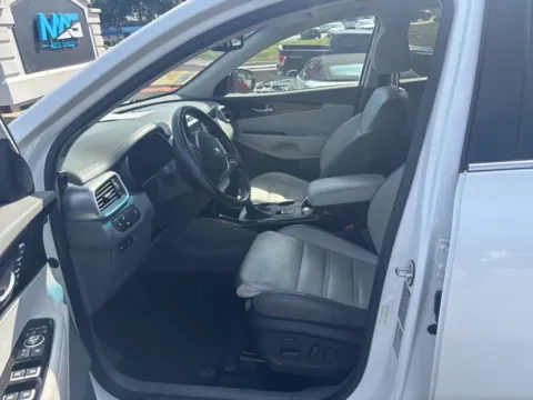 More photos of 2020 Kia Sorento SX at MAG Auto - Munsterman Automotive Group, MO