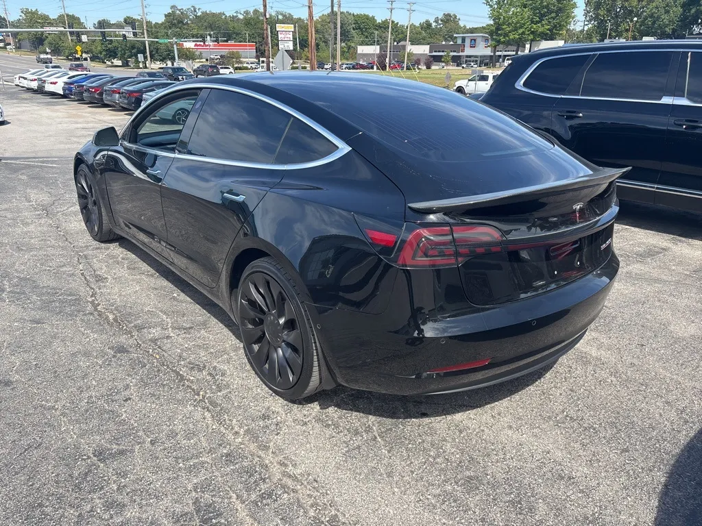 2018 Tesla Model 3 Long Range photo 3