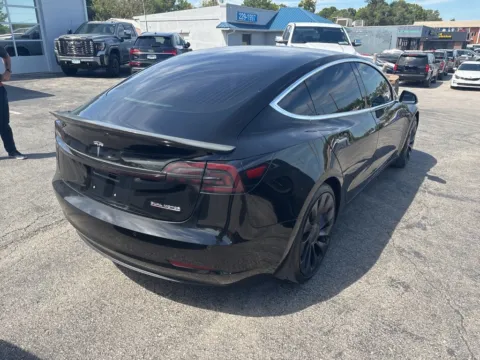 More photos of 2018 Tesla Model 3 Long Range at MAG Auto - Munsterman Automotive Group, MO
