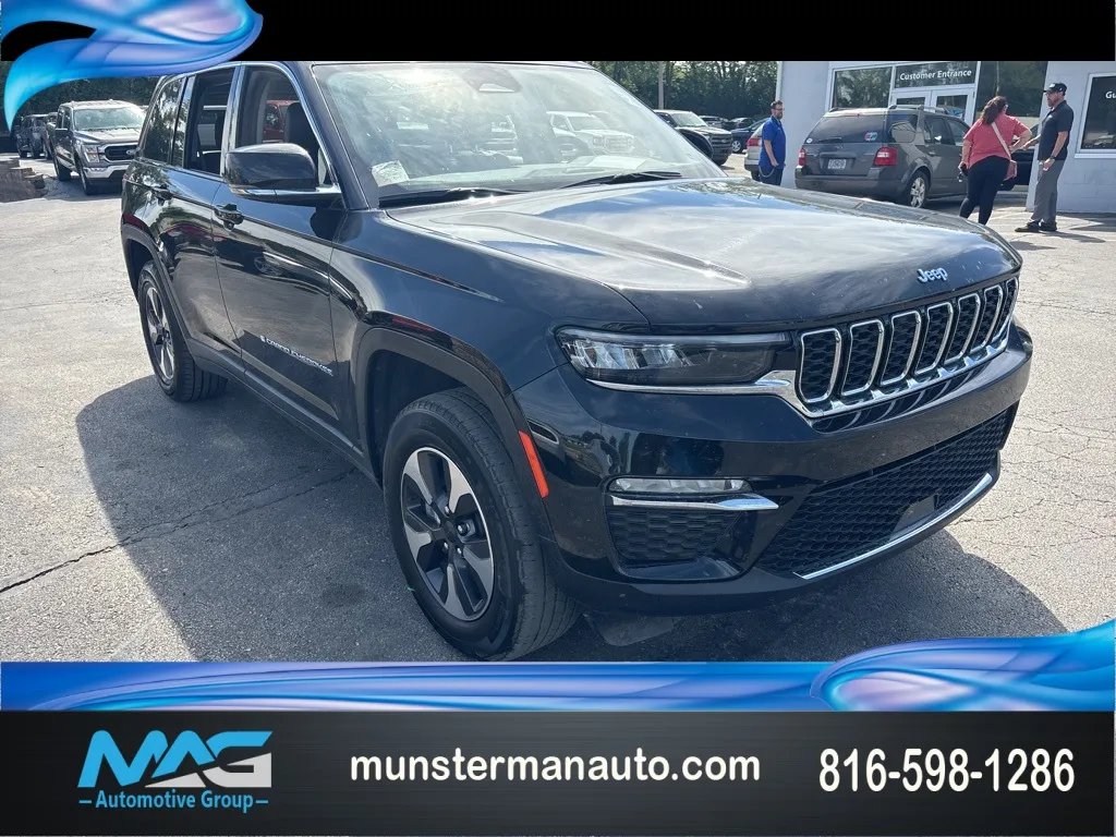 Black 2023 Jeep Grand Cherokee 4xe for sale in Blue Springs, MO
