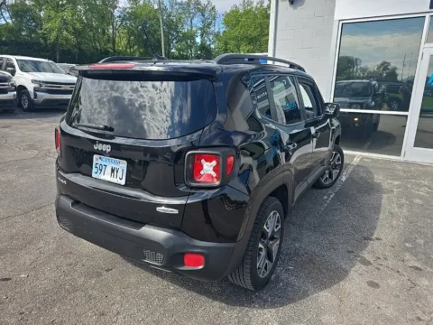 More photos of 2016 Jeep Renegade Latitude at MAG Auto - Munsterman Automotive Group, MO