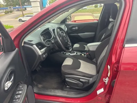More photos of 2014 Jeep Cherokee Latitude at MAG Auto - Munsterman Automotive Group, MO