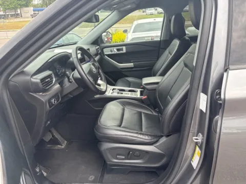 More photos of 2023 Ford Explorer Limited at MAG Auto - Munsterman Automotive Group, MO