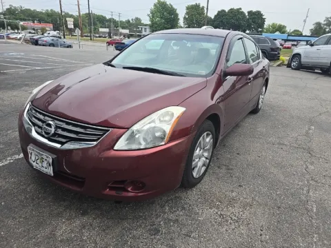 Photos of 2010 Nissan Altima 2.5 S for sale in Blue Springs, MO at MAG Auto - Munsterman Automotive Group