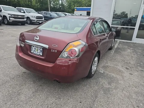 More photos of 2010 Nissan Altima 2.5 S at MAG Auto - Munsterman Automotive Group, MO