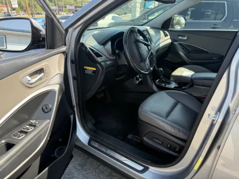 More photos of 2017 Hyundai Santa Fe Limited Ultimate at MAG Auto - Munsterman Automotive Group, MO