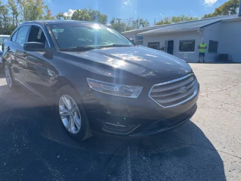 Photos of 2018 Ford Taurus SEL for sale in Blue Springs, MO at MAG Auto - Munsterman Automotive Group