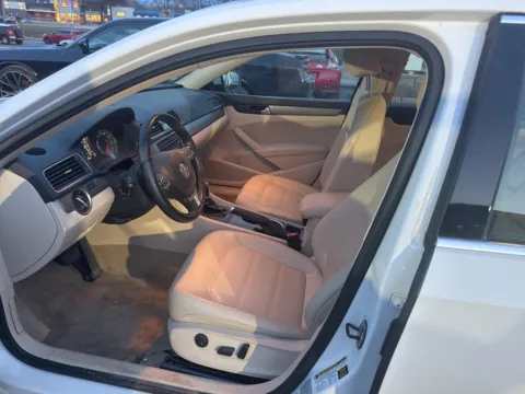 More photos of 2015 Volkswagen Passat 1.8T SE at MAG Auto - Munsterman Automotive Group, MO