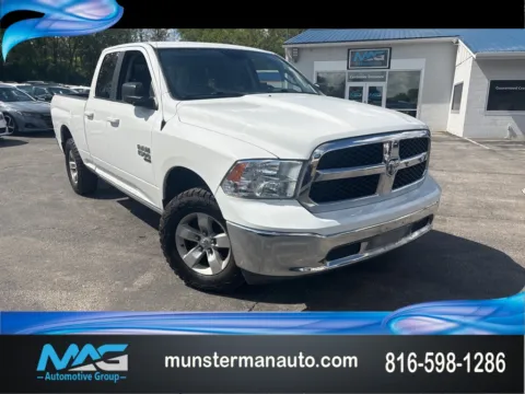 White 2020 Ram 1500 Classic SLT for sale in Blue Springs, MO