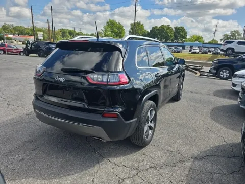 More photos of 2019 Jeep Cherokee Limited at MAG Auto - Munsterman Automotive Group, MO