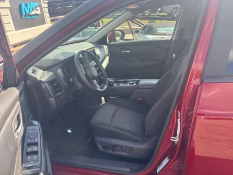More photos of 2024 Nissan Rogue SV at MAG Auto - Munsterman Automotive Group, MO