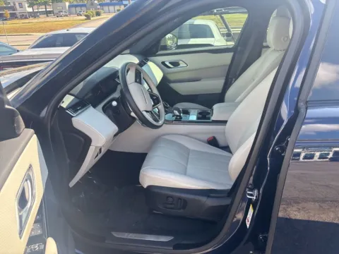 More photos of 2022 Land Rover Range Rover Velar P250 R-Dynamic S at MAG Auto - Munsterman Automotive Group, MO