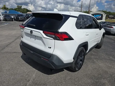 More photos of 2022 Toyota RAV4 LE at MAG Auto - Munsterman Automotive Group, MO