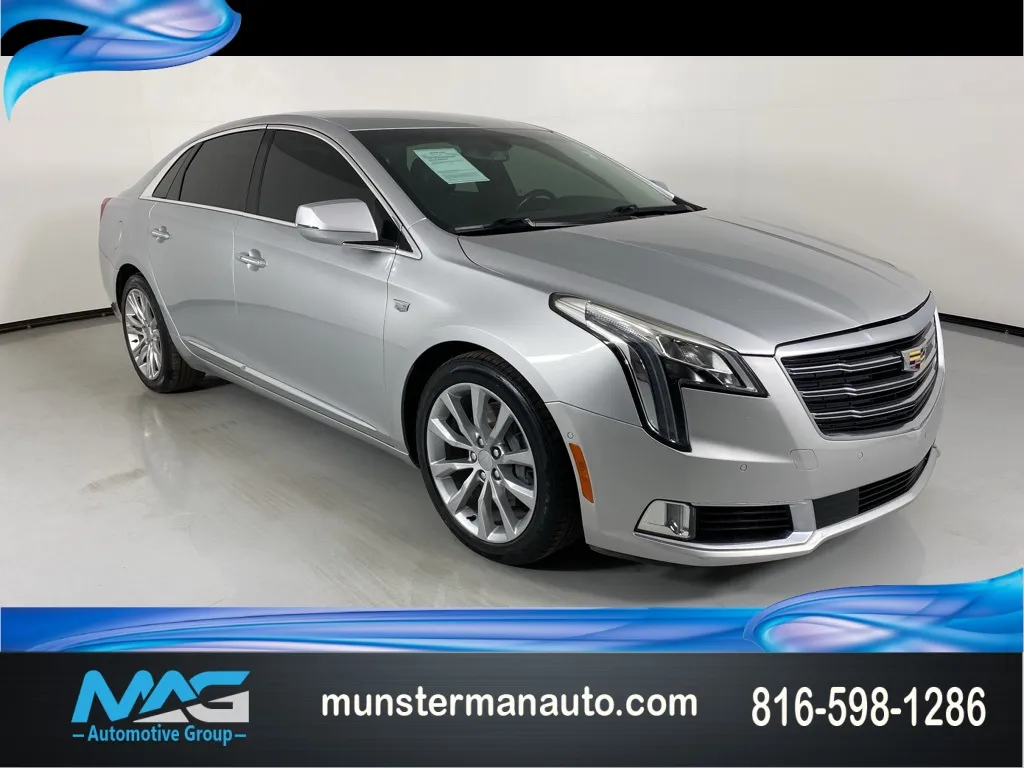Silver 2018 Cadillac XTS Luxury for sale in Blue Springs, MO