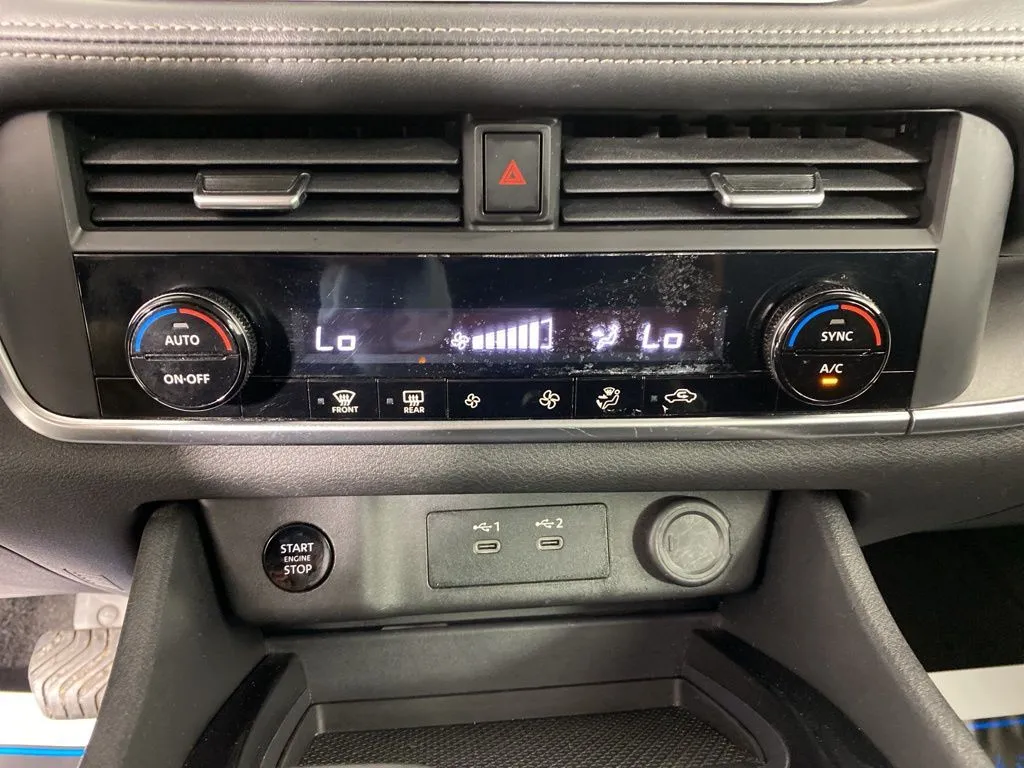 2024 Nissan Rogue SV - Photo 21