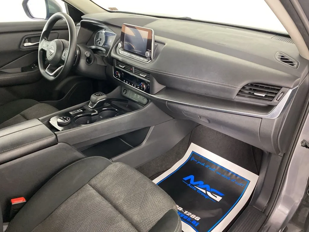 2024 Nissan Rogue SV - Photo 40