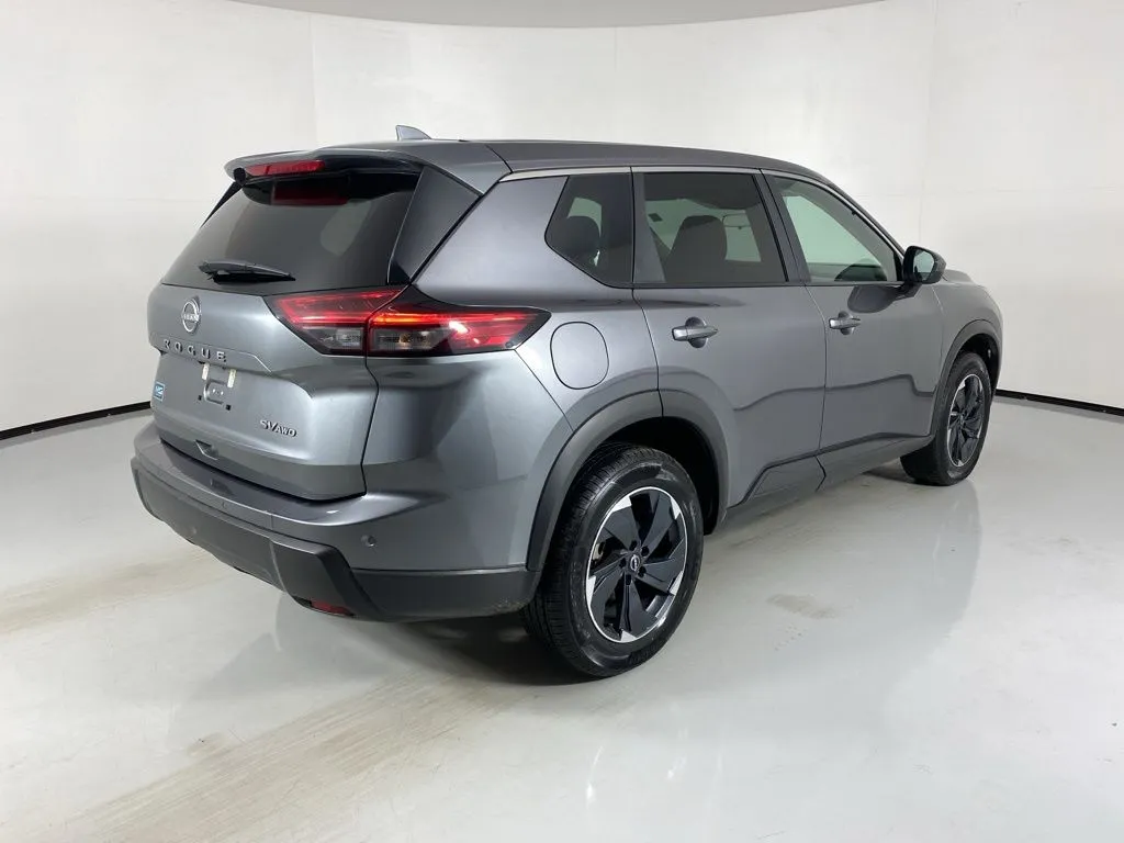 2024 Nissan Rogue SV - Photo 7