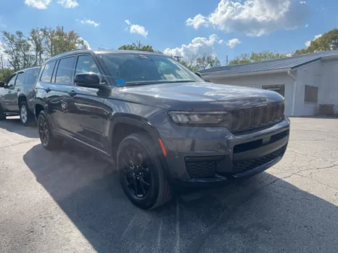 Photos of 2024 Jeep Grand Cherokee L Altitude for sale in Blue Springs, MO at MAG Auto - Munsterman Automotive Group