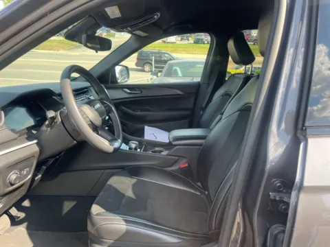 More photos of 2024 Jeep Grand Cherokee L Altitude at MAG Auto - Munsterman Automotive Group, MO