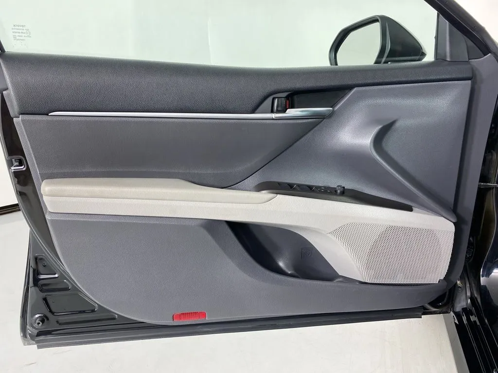 2023 Toyota Camry LE - Photo 14