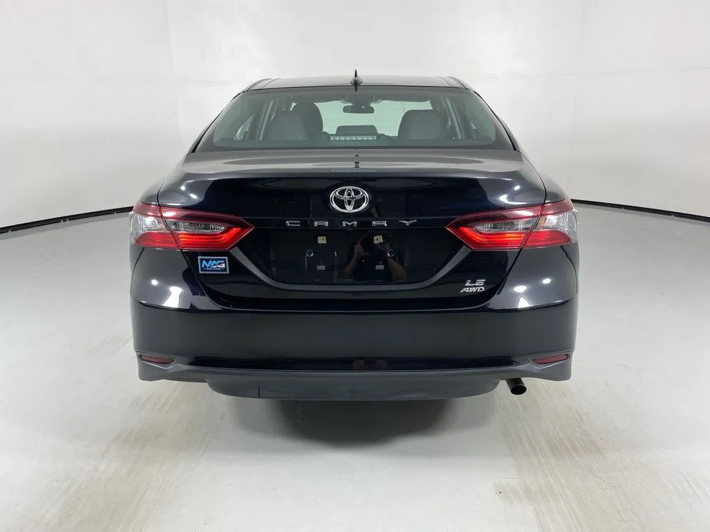 2023 Toyota Camry LE - Photo 6