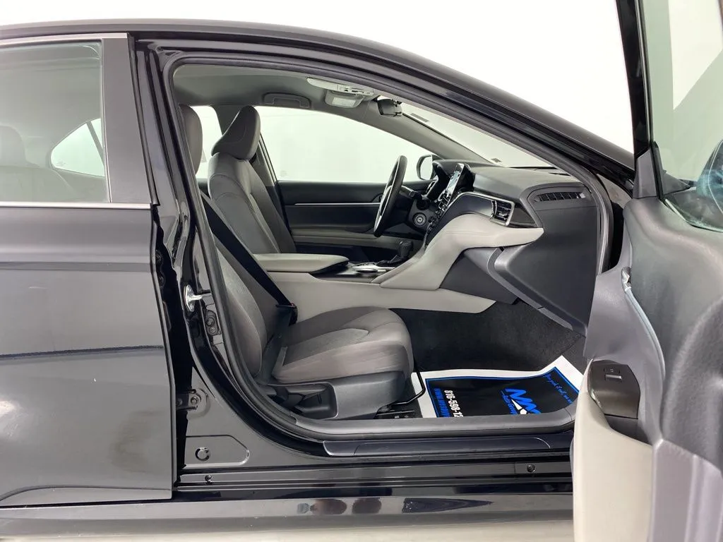 2023 Toyota Camry LE - Photo 36