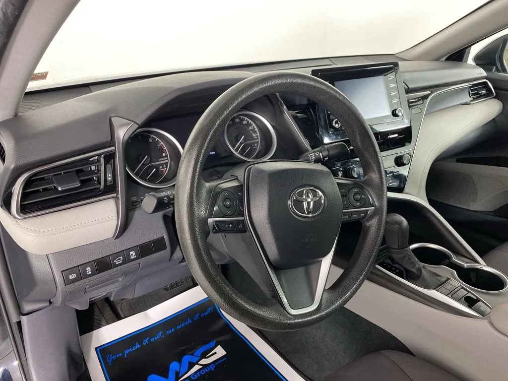 2023 Toyota Camry LE - Photo 11