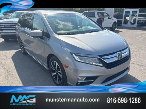 Gray 2019 Honda Odyssey Elite for sale in Blue Springs, MO