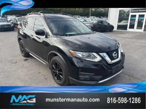 Black 2017 Nissan Rogue SV for sale in Blue Springs, MO