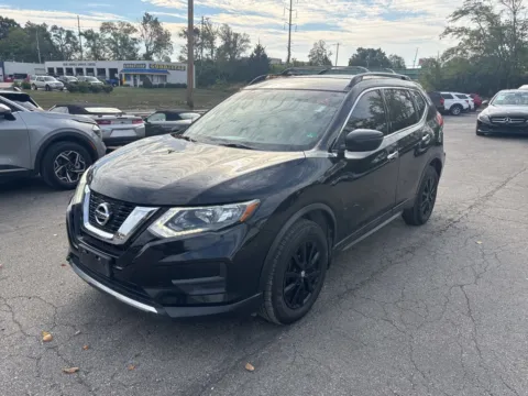 Photos of 2017 Nissan Rogue SV for sale in Blue Springs, MO at MAG Auto - Munsterman Automotive Group
