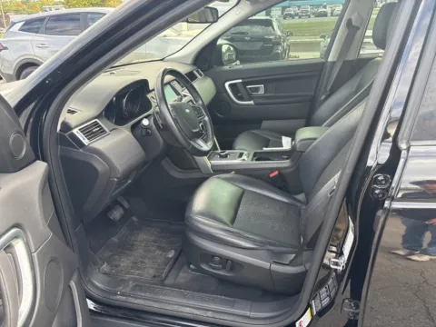 More photos of 2019 Land Rover Discovery Sport SE at MAG Auto - Munsterman Automotive Group, MO