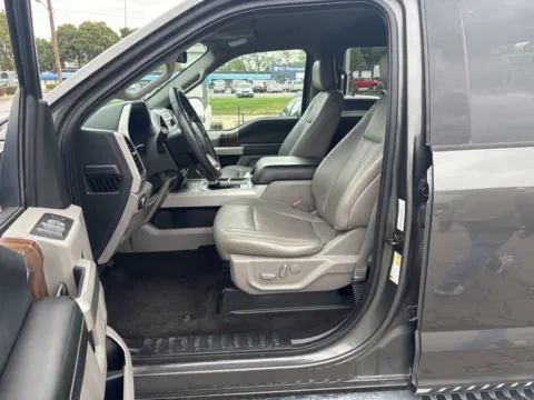 More photos of 2018 Ford F-150 Lariat at MAG Auto - Munsterman Automotive Group, MO