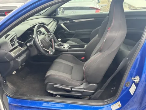 More photos of 2018 Honda Civic Si at MAG Auto - Munsterman Automotive Group, MO