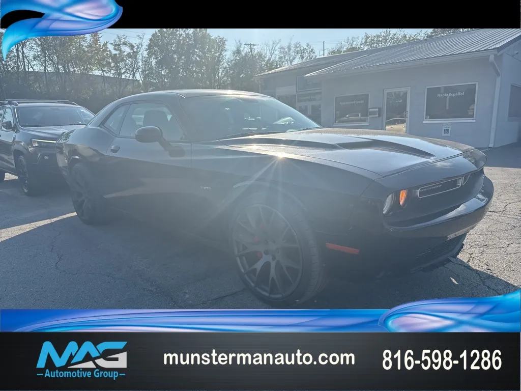 Black 2017 Dodge Challenger R/T for sale in Blue Springs, MO