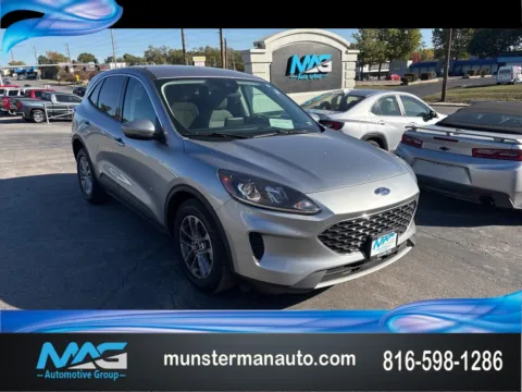 Silver 2021 Ford Escape SE for sale in Blue Springs, MO