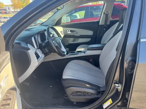 More photos of 2017 Chevrolet Equinox LT at MAG Auto - Munsterman Automotive Group, MO