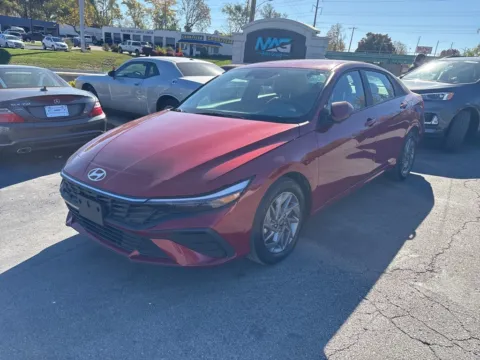 Photos of 2024 Hyundai Elantra SEL for sale in Blue Springs, MO at MAG Auto - Munsterman Automotive Group