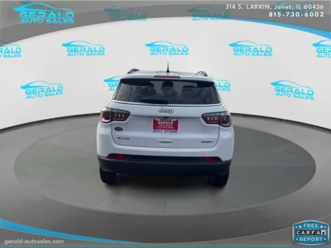 More photos of 2022 Jeep Compass Latitude Lux at Gerald Auto Sales, IL