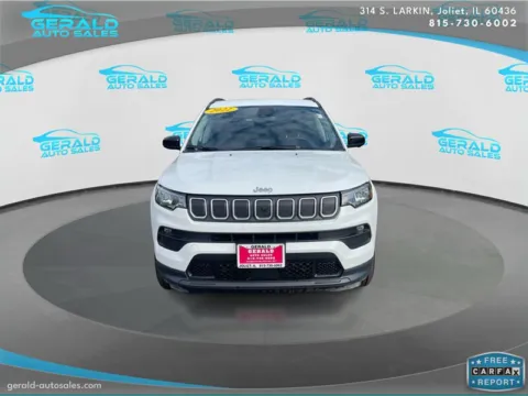Photos of 2022 Jeep Compass Latitude Lux for sale in Joliet, IL at Gerald Auto Sales