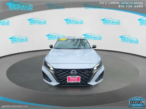 Photos of 2023 Nissan Altima 2.5 SR for sale in Joliet, IL at Gerald Auto Sales
