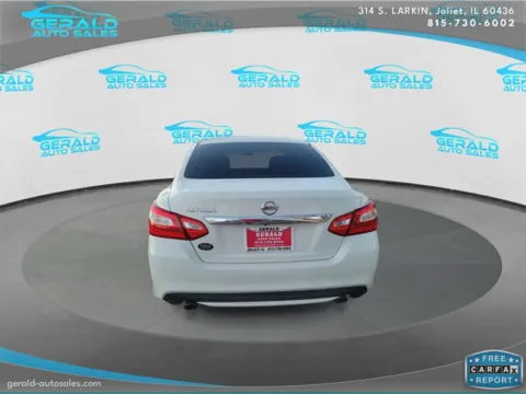 More photos of 2016 Nissan Altima 2.5 S at Gerald Auto Sales, IL