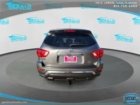 More photos of 2018 Nissan Pathfinder SV at Gerald Auto Sales, IL