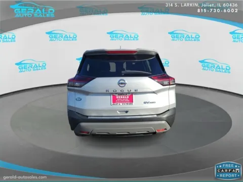 More photos of 2021 Nissan Rogue SV at Gerald Auto Sales, IL