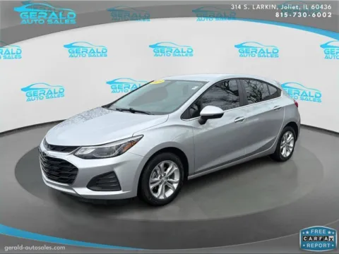 Silver 2019 Chevrolet Cruze LT for sale in Joliet, IL