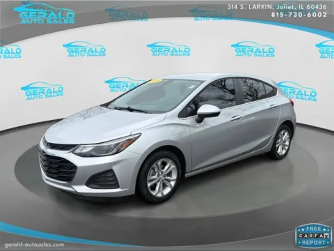 Silver 2019 Chevrolet Cruze LT for sale in Joliet, IL