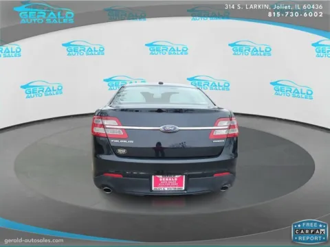 More photos of 2018 Ford Taurus SE at Gerald Auto Sales, IL