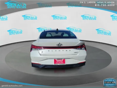 More photos of 2022 Hyundai ELANTRA Limited at Gerald Auto Sales, IL