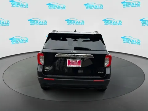 More photos of 2022 Ford Explorer XLT at Gerald Auto Sales, IL