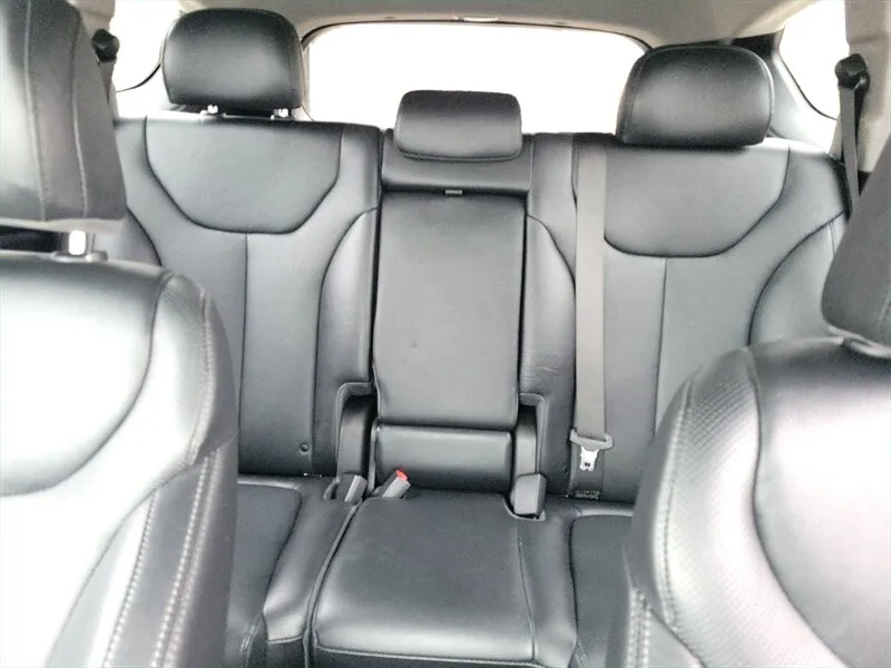 2019 Hyundai Santa Fe Limited - Photo 14