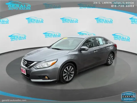 Gray 2017 Nissan Altima 2.5 SV for sale in Joliet, IL